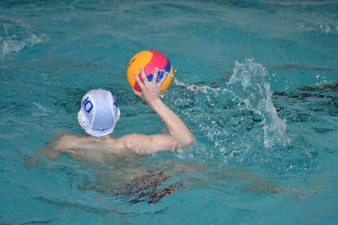 Orenburg, Rusya Federasyonu-Mayıs 4, 2017 yıl: çocuklar su polo oynamak