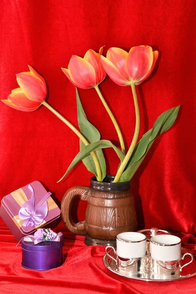 Still life with tulips — Stock Photo, Image
