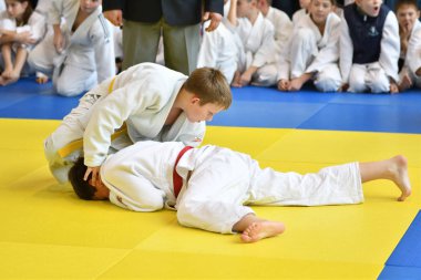 Orenburg, Rusya Federasyonu - 05 Kasım 2016: Boys rekabet Judo