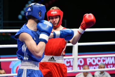 Orenburg, Rusya Federasyonu-Mayıs 7, 2017 yıl: çocuklar boksörler rekabet