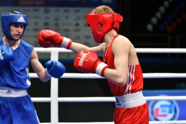 Orenburg, Rusya Federasyonu-Mayıs 7, 2017 yıl: çocuklar boksörler rekabet