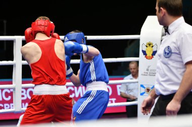 Orenburg, Rusya Federasyonu-Mayıs 7, 2017 yıl: çocuklar boksörler rekabet