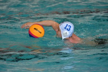 Orenburg, Rusya Federasyonu-Mayıs 4, 2017 yıl: çocuklar su polo oynamak