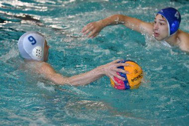 Orenburg, Rusya Federasyonu-Mayıs 4, 2017 yıl: çocuklar su polo oynamak