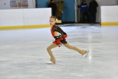 Orenburg, Rusya Federasyonu - 20 Şubat 2017 yıl: kız rekabet Artistik Patinaj