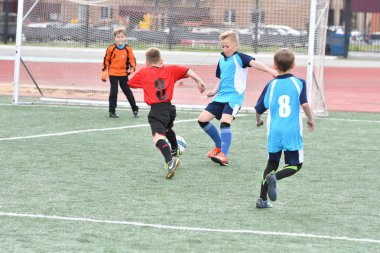 Orenburg, Rusya Federasyonu - 2017 yıl 28, Mayıs: çocuklar futbol oynamak