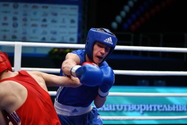 Orenburg, Rusya Federasyonu-Mayıs 7, 2017 yıl: çocuklar boksörler rekabet