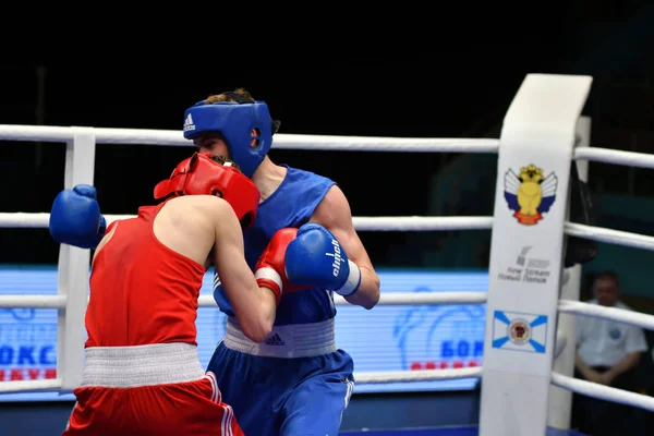 Orenburg, Rusko-Květen 7, rok 2017: boxeři chlapci soutěží — Stock fotografie
