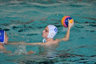 Orenburg, Rusya Federasyonu-Mayıs 4, 2017 yıl: çocuklar su polo oynamak