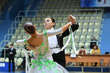 Orenburg, Rusya Federasyonu - 12 Kasım 2016: kız ve erkek dans.