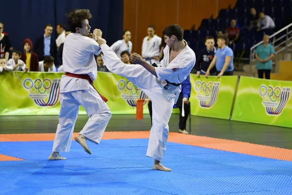 Orenburg, Rusya Federasyonu - 5 Şubat 2017 yıl: Boys rekabet içinde karate 