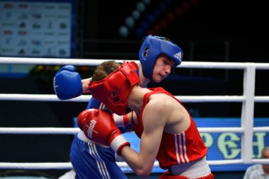 Orenburg, Rusya Federasyonu-Mayıs 7, 2017 yıl: çocuklar boksörler rekabet