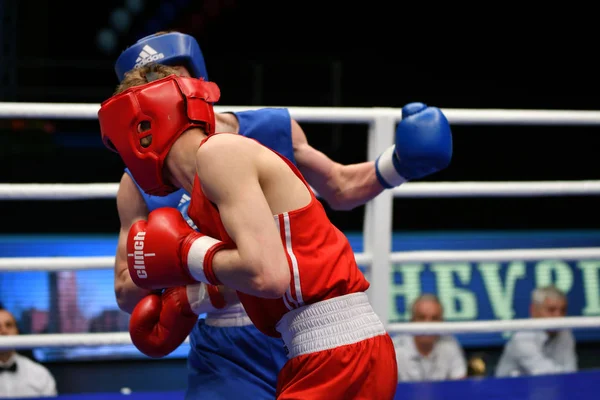 Orenburg, russland-7. mai 2017 jahr: Jungen-Boxer messen sich — Stockfoto