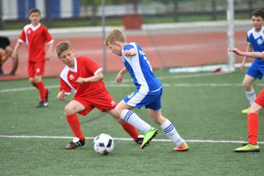 Orenburg, Rusya Federasyonu - 2017 yıl 28, Mayıs: çocuklar futbol oynamak