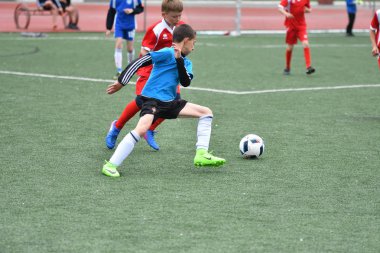 Orenburg, Rusya Federasyonu - 2017 yıl 28, Mayıs: çocuklar futbol oynamak
