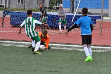 Orenburg, Rusya Federasyonu - 2017 yıl 28, Mayıs: çocuklar futbol oynamak