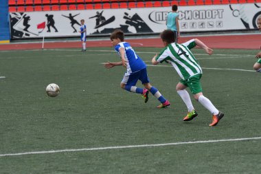 Orenburg, Rusya Federasyonu - 2017 yıl 28, Mayıs: çocuklar futbol oynamak