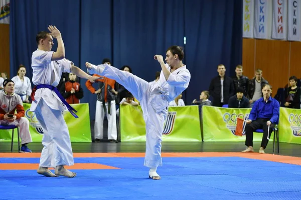 Orenburg, Rusya Federasyonu - 5 Şubat 2017 yıl: Boys rekabet içinde karate 