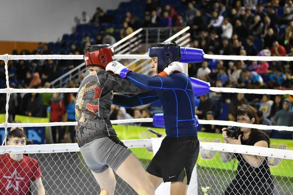 Orenburg, Rusland - 18 februari 2017 jaar: de strijders concurreren in mixed martial arts — Stockfoto