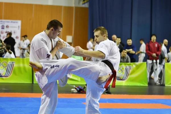 Orenburg, Rusya Federasyonu - 5 Şubat 2017 yıl: Boys rekabet içinde karate — Stok fotoğraf