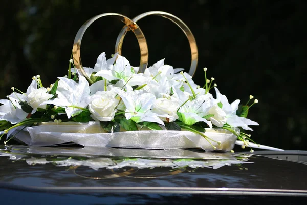 Wedding car decorations — Stock Photo, Image