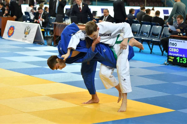 Orenburg, Rusya Federasyonu - 21 Ekim 2016: Boys rekabet Judo
