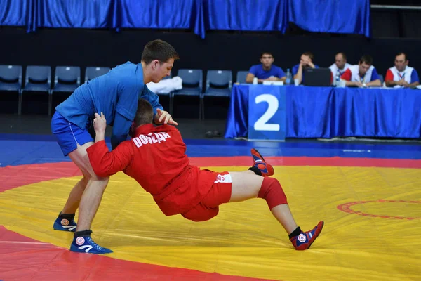 Orenburg, Rússia - 29 de outubro de 2016: Competições de meninos Sambo — Fotografia de Stock