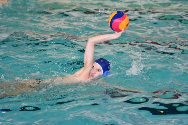 Orenburg, Rusya Federasyonu-Mayıs 4, 2017 yıl: çocuklar su polo oynamak