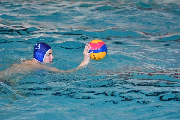 Orenburg, Rusya Federasyonu-Mayıs 4, 2017 yıl: çocuklar su polo oynamak