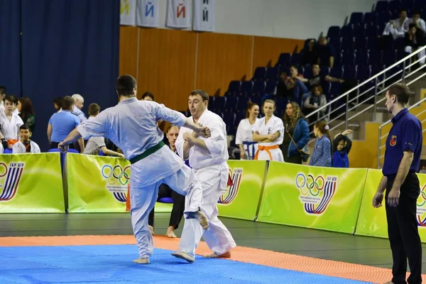 Orenburg, Rusya Federasyonu - 5 Şubat 2017 yıl: Boys rekabet içinde karate 