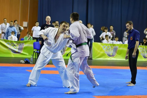 Orenburg, Rusya Federasyonu - 5 Şubat 2017 yıl: Boys rekabet içinde karate — Stok fotoğraf