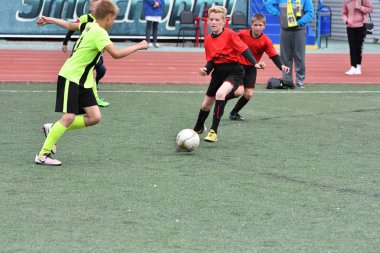 Orenburg, Rusya Federasyonu - 2017 yıl 28, Mayıs: çocuklar futbol oynamak