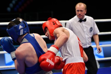 Orenburg, Rusya Federasyonu-Mayıs 7, 2017 yıl: çocuklar boksörler rekabet