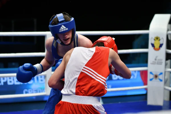 Orenburg, Rusya Federasyonu-Mayıs 7, 2017 yıl: çocuklar boksörler rekabet