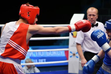 Orenburg, Rusya Federasyonu-Mayıs 7, 2017 yıl: çocuklar boksörler rekabet