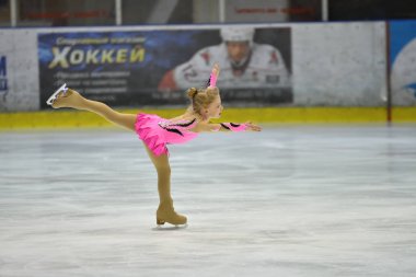 Orenburg, Rusya Federasyonu - 25 Şubat 2017 yıl: kız rekabet Artistik Patinaj