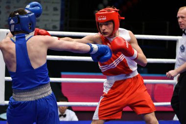 Orenburg, Rusya Federasyonu-Mayıs 7, 2017 yıl: çocuklar boksörler rekabet