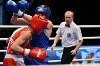 Orenburg, Rusya Federasyonu-Mayıs 7, 2017 yıl: çocuklar boksörler rekabet