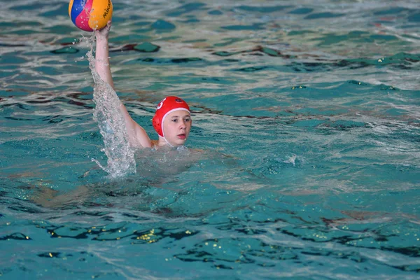 Orenburg, Rusya Federasyonu - ebilmek 4, 2017 yıl: çocuklar su polo oynamak