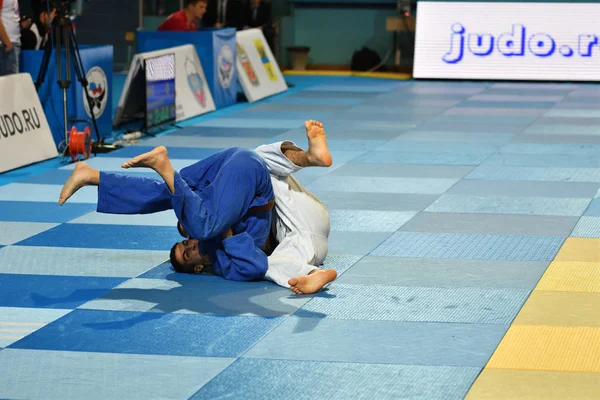 Orenburg, Rusya Federasyonu - 21 Ekim 2016: Boys rekabet Judo