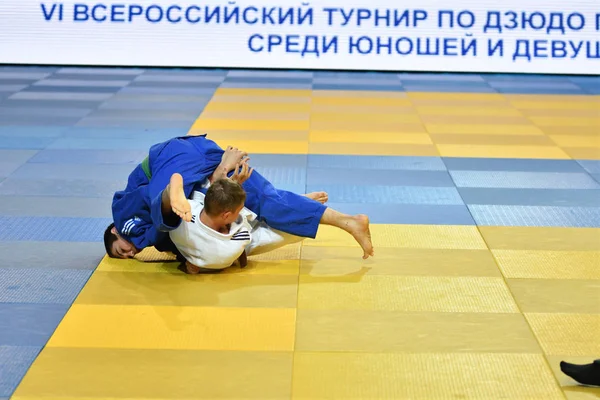 Orenburg, Rusland - 21 oktober 2016: jongens concurreren in Judo — Stockfoto