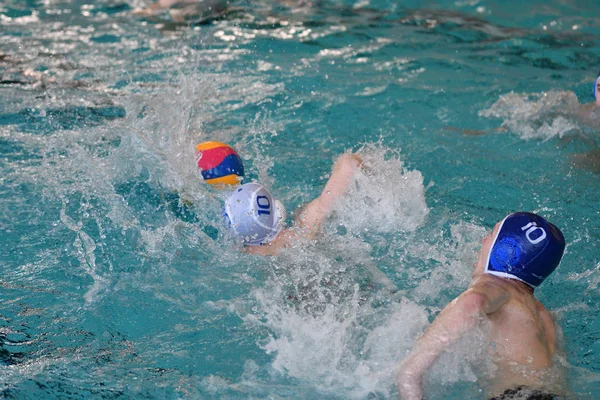 Orenburg, Rusya Federasyonu - ebilmek 4, 2017 yıl: çocuklar su polo oynamak