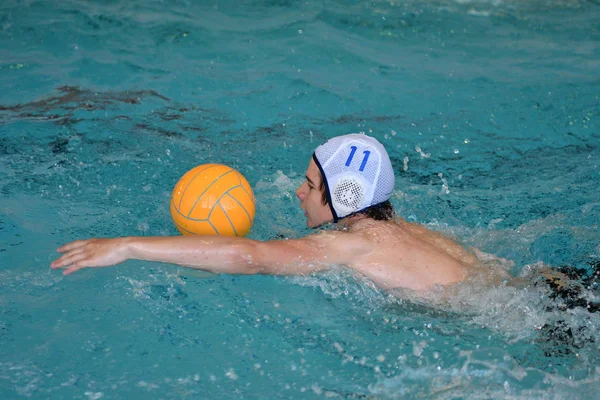 Orenburg, Rusya Federasyonu - ebilmek 4, 2017 yıl: çocuklar su polo oynamak