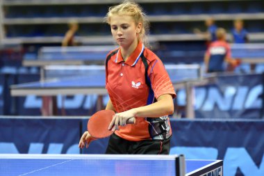Orenburg, Rusya Federasyonu - 15 Eylül 2017 yıl: Masa Tenisi oynayan kız