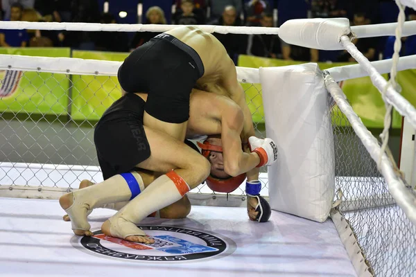 Orenburg, Russia - February 18, 2017 year: The fighters compete in mixed martial arts — Stock Photo, Image