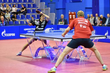 Orenburg, Rusya Federasyonu - 28 Eylül 2017 yıl: çocuk oyun Masa Tenisi rekabet