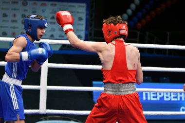 Orenburg, Rusya Federasyonu-Mayıs 7, 2017 yıl: çocuklar boksörler rekabet
