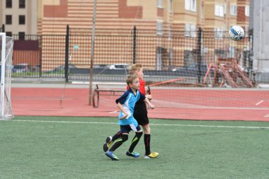Orenburg, Rusya Federasyonu - 2017 yıl 28, Mayıs: çocuklar futbol oynamak