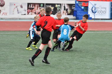 Orenburg, Rusya Federasyonu - 2017 yıl 28, Mayıs: çocuklar futbol oynamak