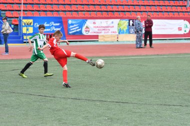 Orenburg, Rusya Federasyonu - 2017 yıl 28, Mayıs: çocuklar futbol oynamak